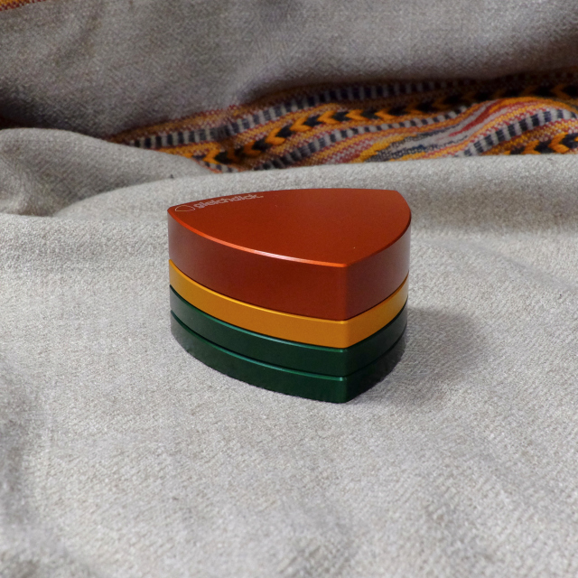 4-part-Grinder, Red/Orange/Green/Green