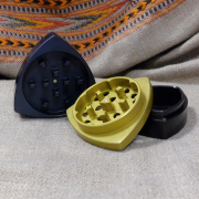 3-part-Grinder, Steelblue/Gold/Black